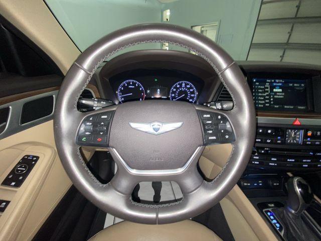 Used 2015 Hyundai Genesis 3.8 RWD image 14