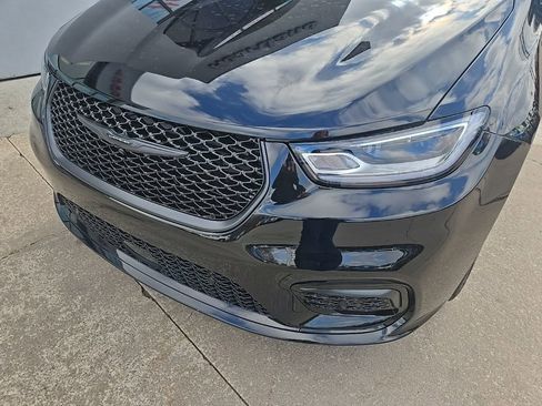 New 2026 Chrysler Pacifica Select w/ S Appearance Package image 17