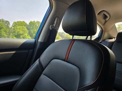 Used 2025 Nissan Sentra SR w/ SR Premium Package FWD image 21