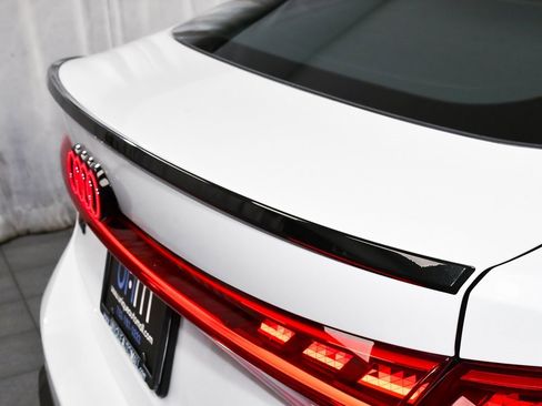 Used 2025 Audi S6 e-tron Prestige w/ 21" Black Optic Package image 94