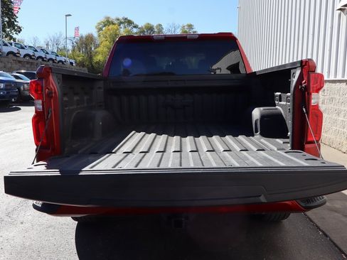 Used 2022 Chevrolet Silverado 1500 Custom w/ Safety Confidence Package image 4