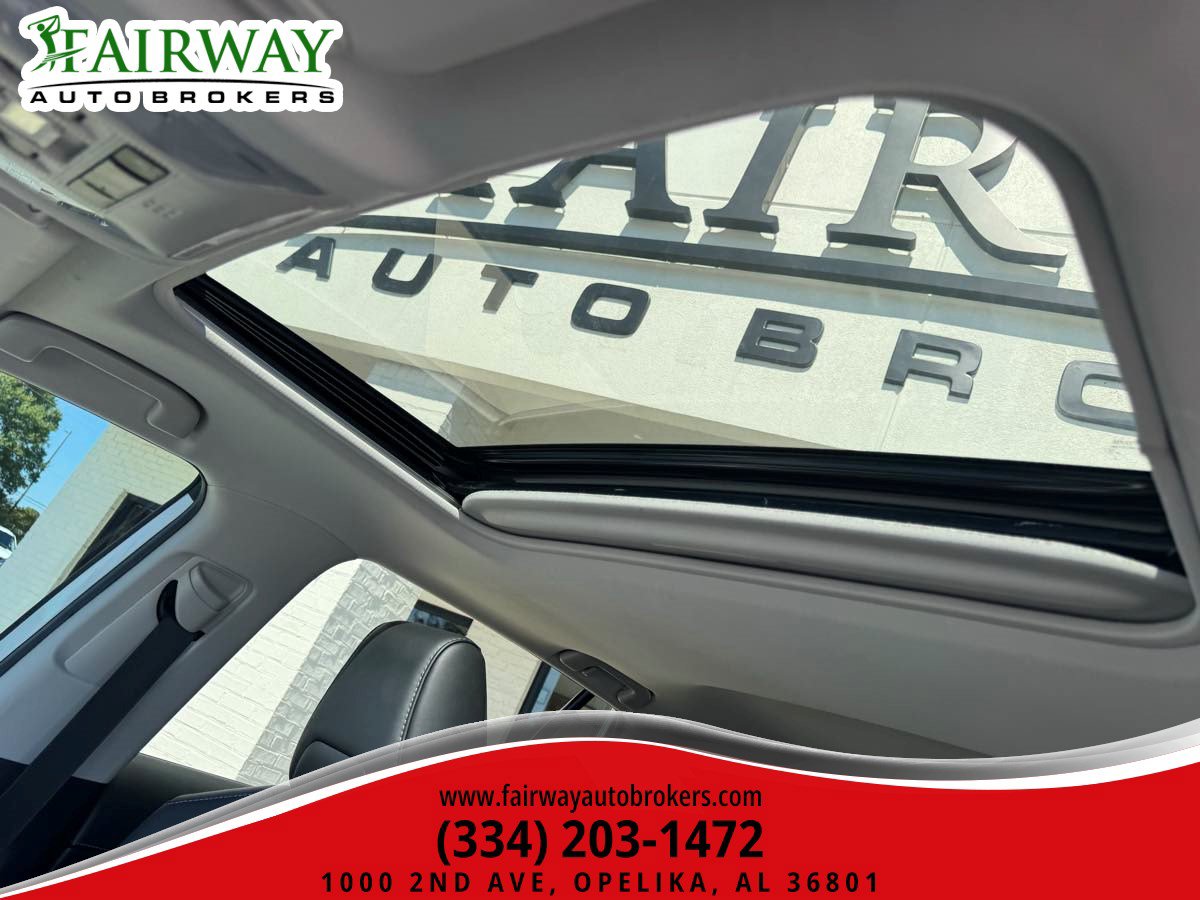Used 2019 Toyota RAV4 Limited w/ Cold Weather Package FWD image 26