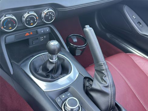 Used 2020 MAZDA MX-5 Miata 100th Anniversary RWD image 32
