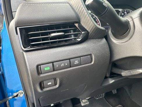 Used 2024 Nissan Sentra SV FWD image 17
