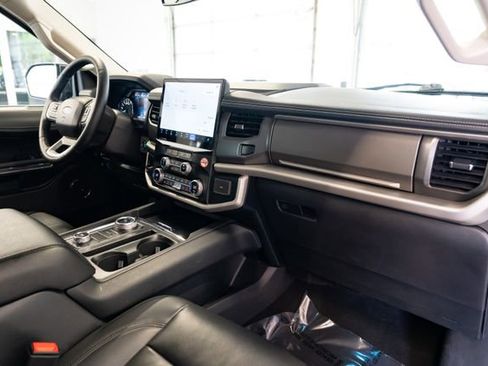 Used 2024 Ford Expedition Max XLT AWD/4WD image 29