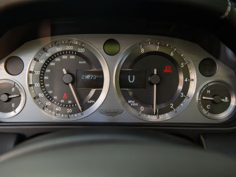 Used 2007 Aston Martin DB9 Volante RWD image 41