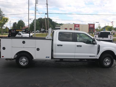 Used 2025 Ford F250 XL w/ XL Off-Road Package AWD/4WD image 6