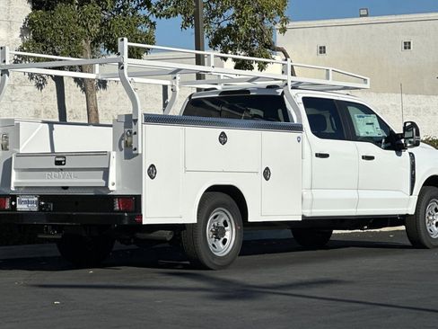 New 2026 Ford F350 XL w/ XL Chrome Package image 4