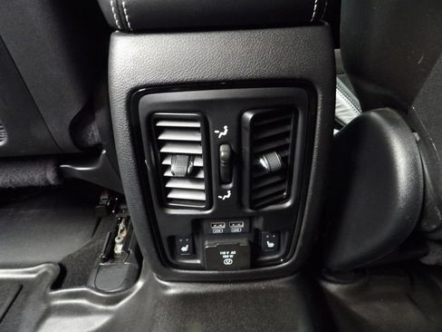 Used 2021 Dodge Durango SRT Hellcat w/ SRT Interior Appearance Group AWD/4WD image 18