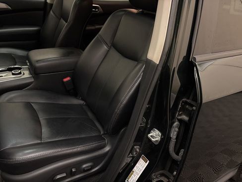 Used 2019 Nissan Pathfinder SL w/ SL Premium Package image 12