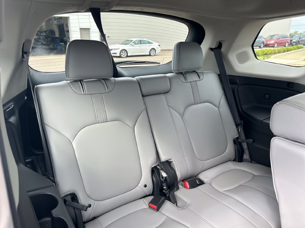 Certified 2024 Honda Pilot Touring image 12