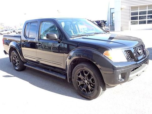 Used 2020 Nissan Frontier SV w/ Midnight Edition Floor Mats image 9