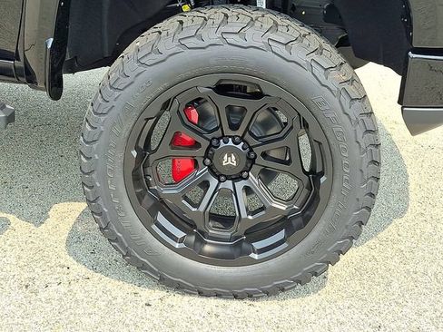 New 2026 GMC Sierra 1500 AT4 w/ AT4 Premium Package AWD/4WD image 9