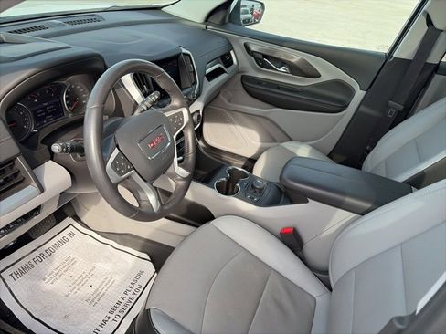 Used 2022 GMC Terrain SLT w/ Tech Package image 17