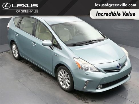 Used 2014 Toyota Prius V Five image 18