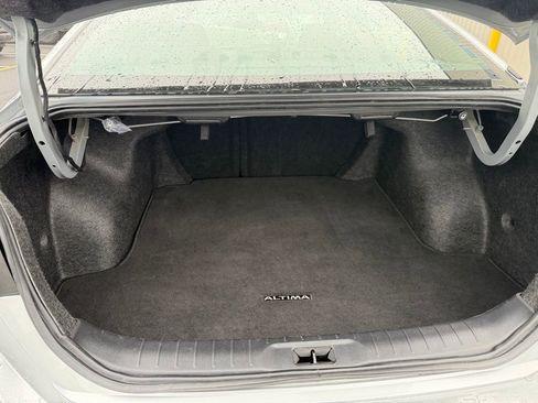 Used 2024 Nissan Altima 2.5 SV image 15