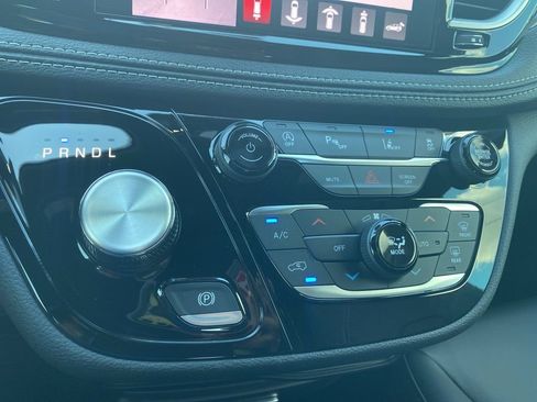 New 2026 Chrysler Pacifica Select image 25