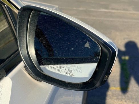 Used 2019 MAZDA MAZDA3 Sedan FWD image 46