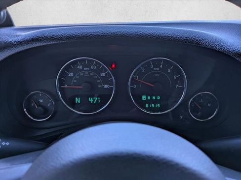 Used 2014 Jeep Wrangler Unlimited Sahara w/ Max Tow Package image 12