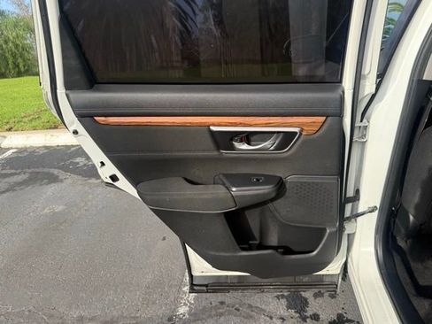 Used 2018 Honda CR-V EX image 11