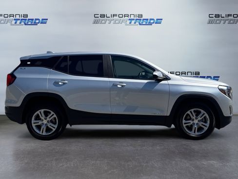 Used 2021 GMC Terrain SLE FWD image 4