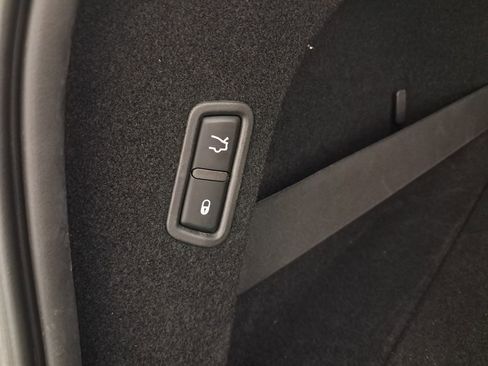 Used 2017 Maserati Levante w/ Sport Package image 30