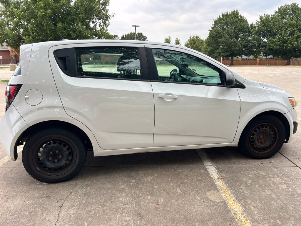 Used 2014 Chevrolet Sonic LS FWD image 10