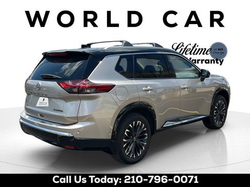 Used 2025 Nissan Rogue Platinum FWD image 7