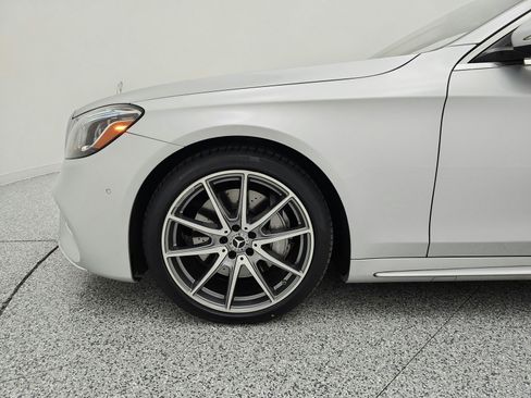 Used 2019 Mercedes-Benz S 560 Sedan image 18