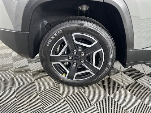 New 2026 Jeep Cherokee Laredo image 5