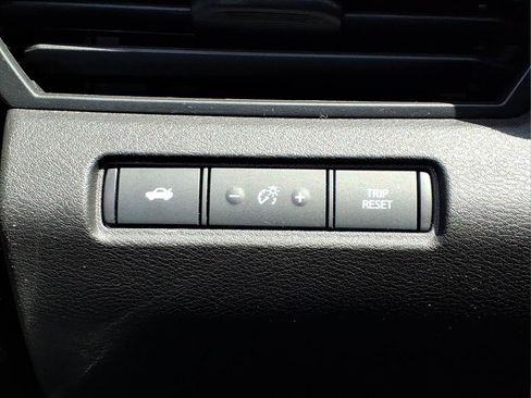 Used 2024 Nissan Altima 2.5 SR FWD image 23
