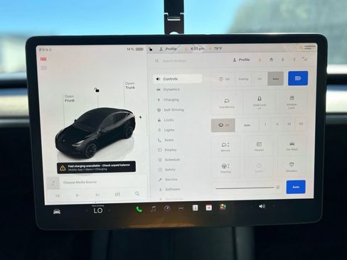 Used 2023 Tesla Model Y Long Range AWD/4WD image 15