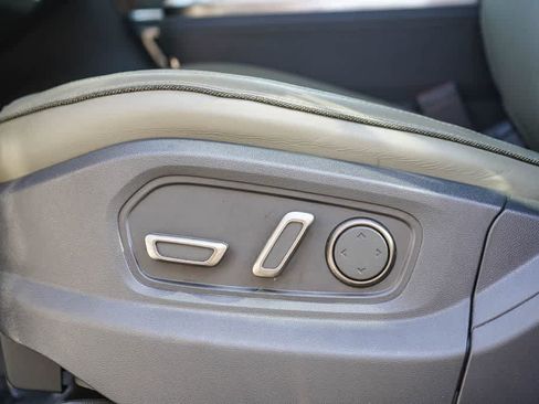 Used 2023 Rivian R1S Adventure AWD/4WD image 20