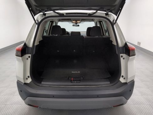 Used 2022 Nissan Rogue SV AWD/4WD image 29