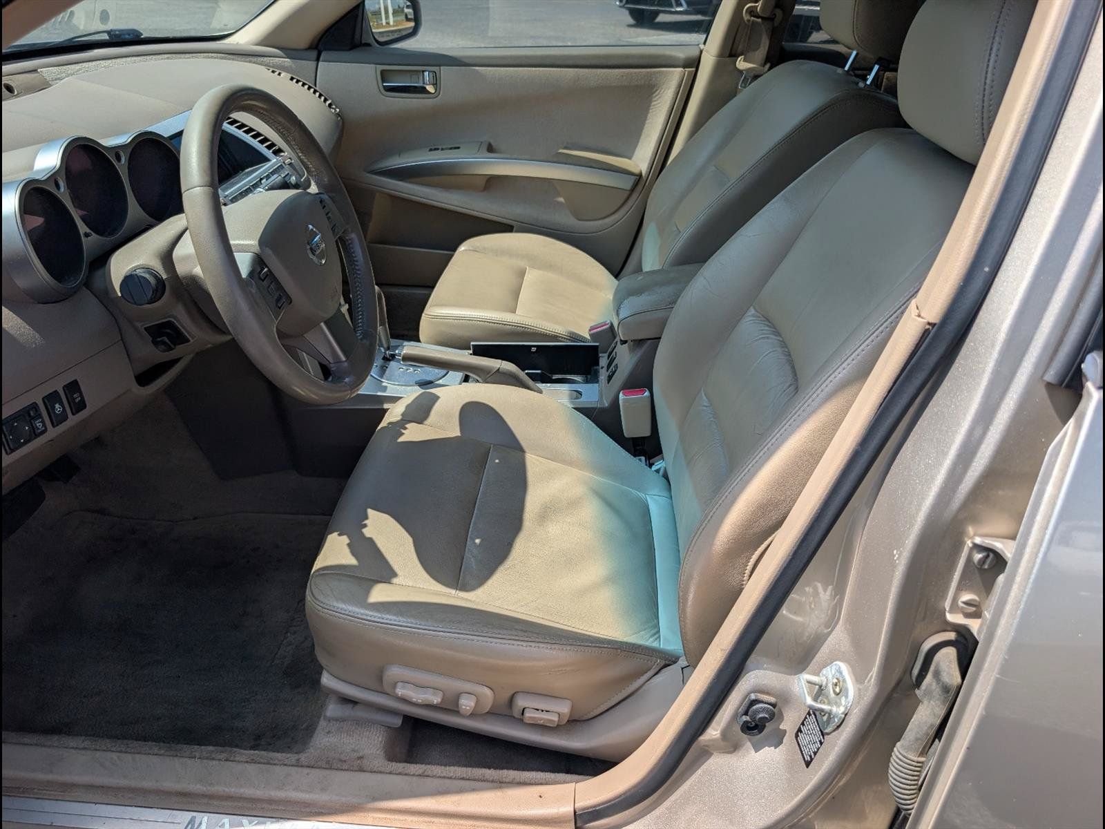 Used 2005 Nissan Maxima 3.5 SE w/ (S03) Driver Preferred Pkg FWD image 14