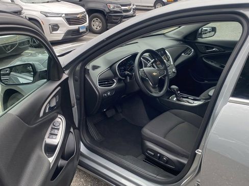 Used 2025 Chevrolet Malibu RS image 14