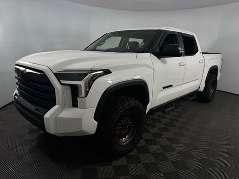 Used 2023 Toyota Tundra SR5 image 3