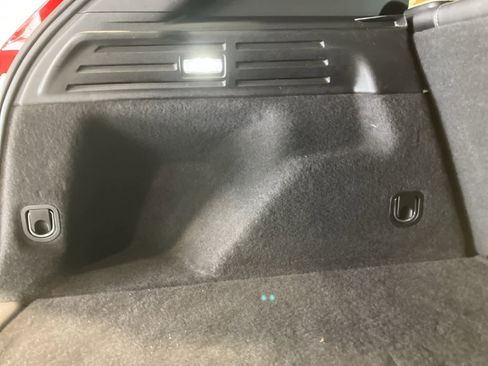 Used 2021 Cadillac XT4 Premium Luxury image 32