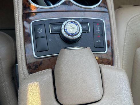 Used 2012 Mercedes-Benz CLS 550 4MATIC image 31