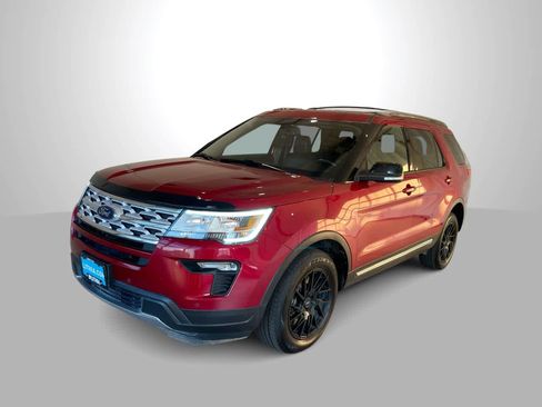 Used 2018 Ford Explorer XLT w/ Equipment Group 202A AWD/4WD image 1