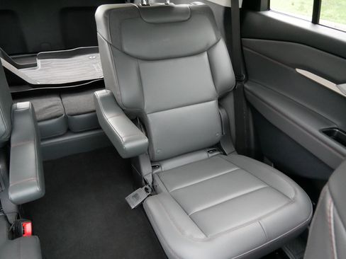 Used 2026 Ford Explorer Active w/ Active Comfort Package AWD/4WD image 14