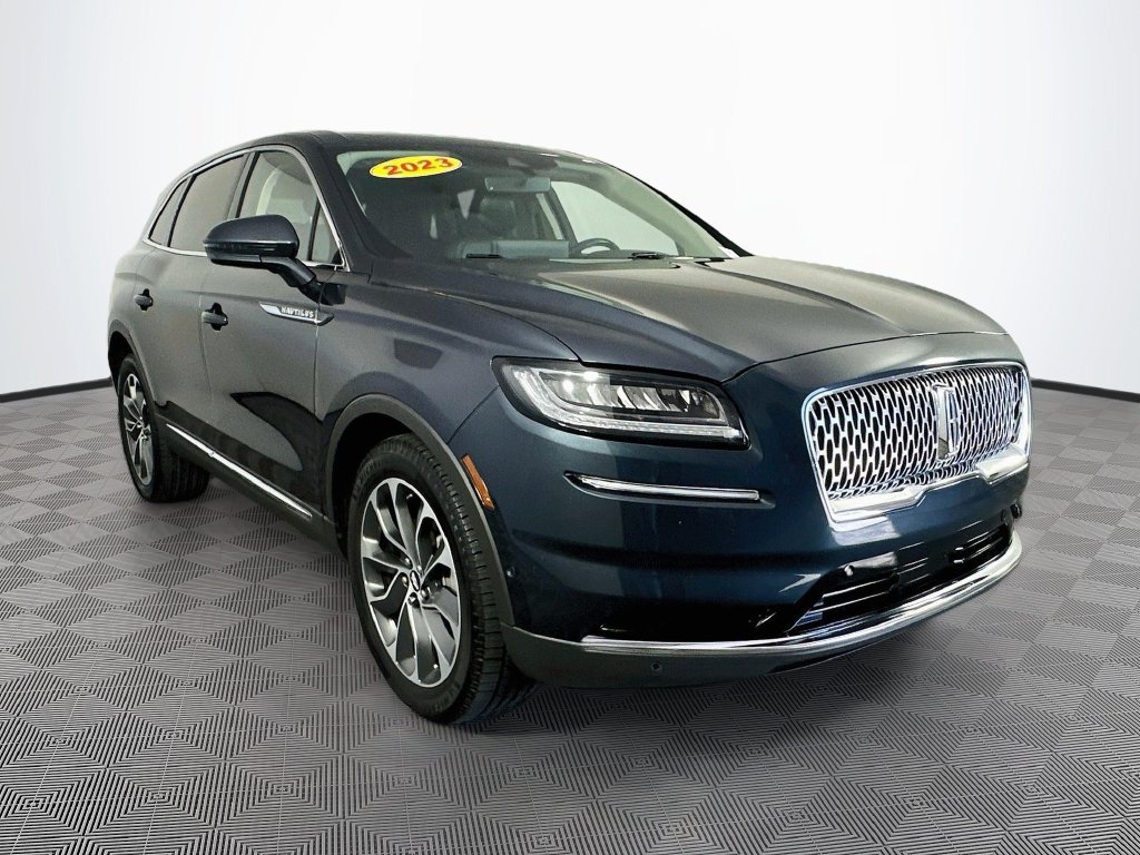 Used 2023 Lincoln Nautilus Reserve w/ Equipment Group 201A AWD/4WD image 2