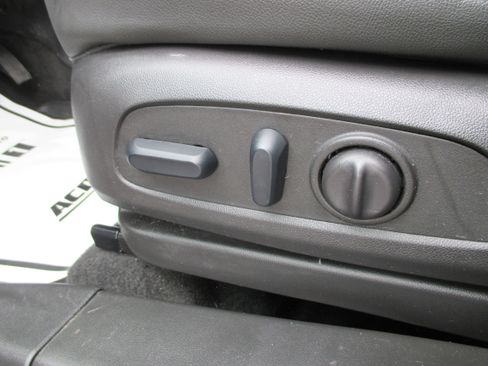 Used 2025 Chevrolet TrailBlazer RS w/ Convenience Package image 16