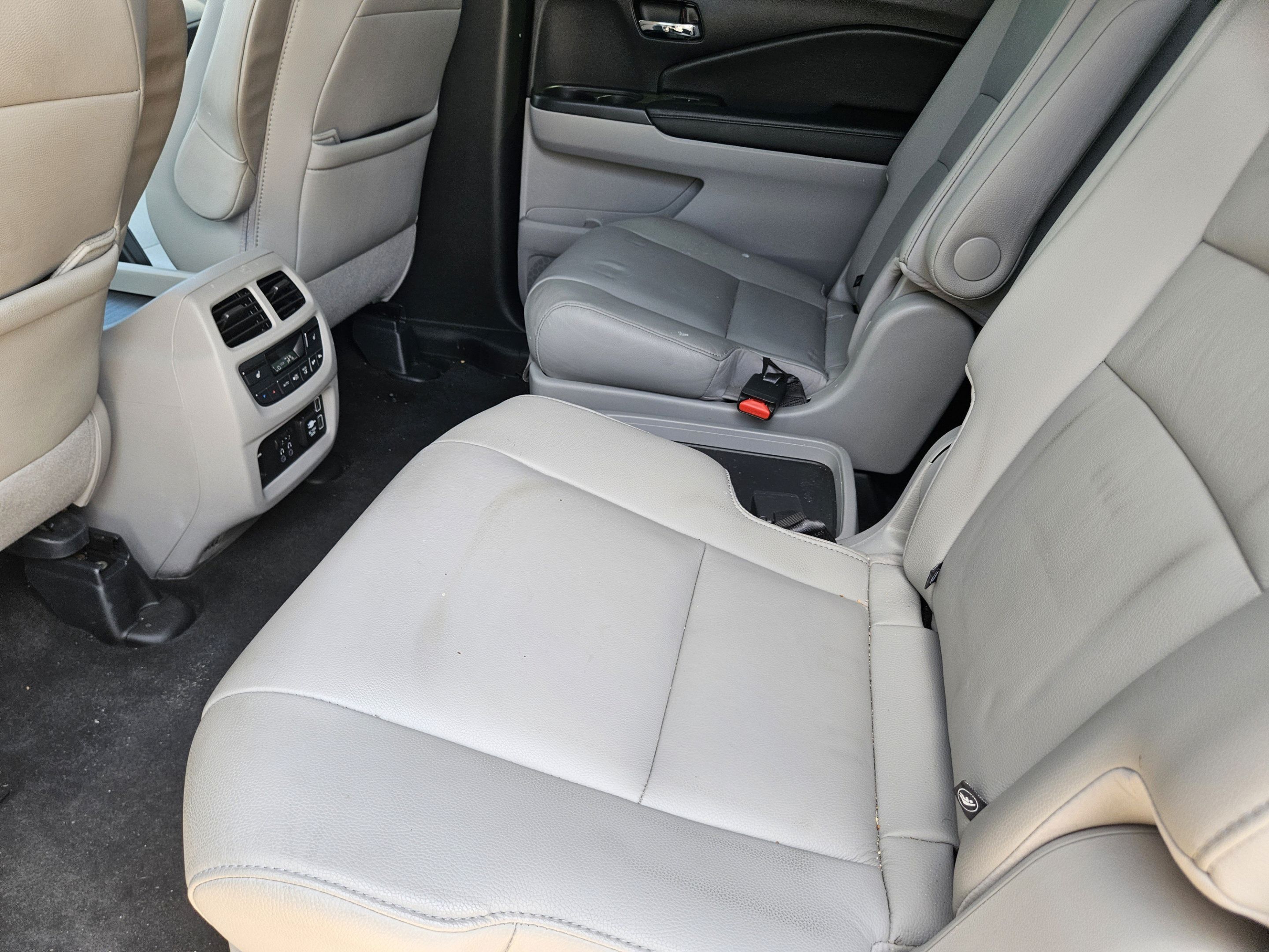 Used 2019 Honda Pilot Touring image 21