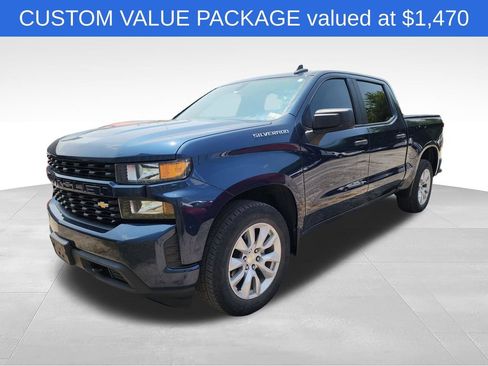 Used 2020 Chevrolet Silverado 1500 Custom w/ Custom Value Package RWD image 2