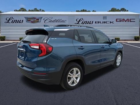Certified 2024 GMC Terrain SLE w/ Driver Convenience Package FWD image 4