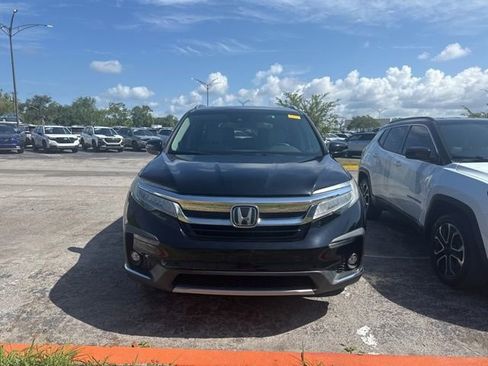 Used 2019 Honda Pilot Touring image 2