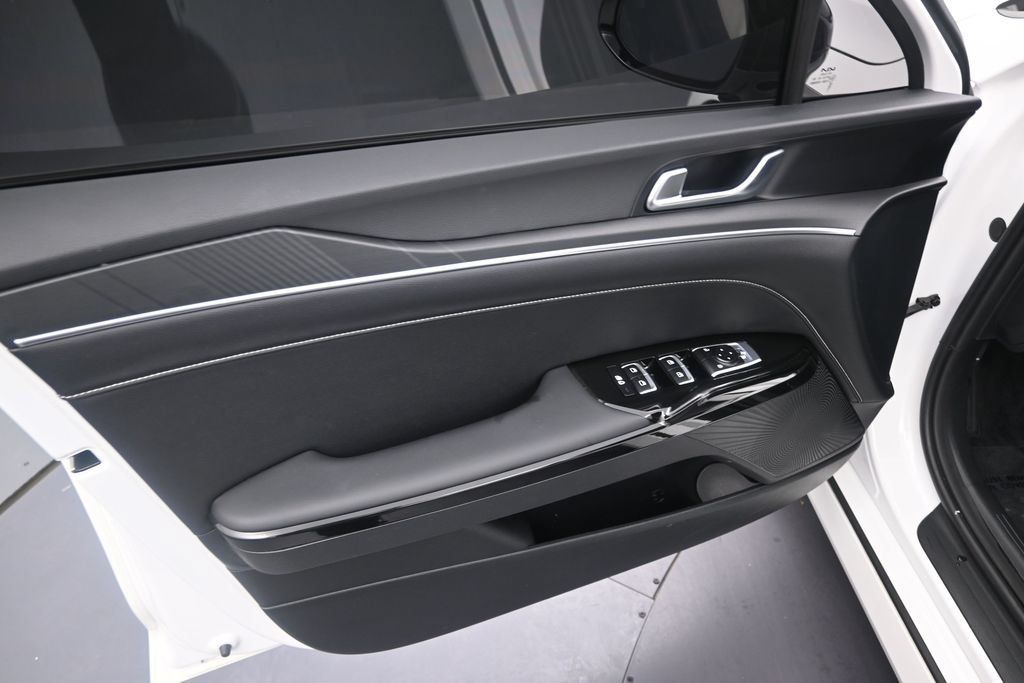 Used 2025 Kia K5 GT-Line FWD image 12