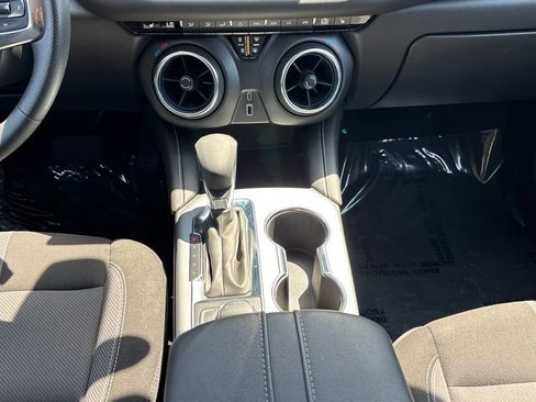 Used 2025 Chevrolet Blazer LT FWD image 16