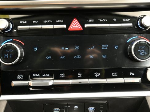 Used 2025 Hyundai Santa Fe SEL w/ Tow & Go Package image 17